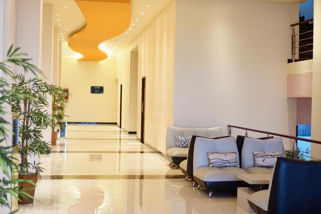 Grand Vilia Hotel Langgur Exterior photo