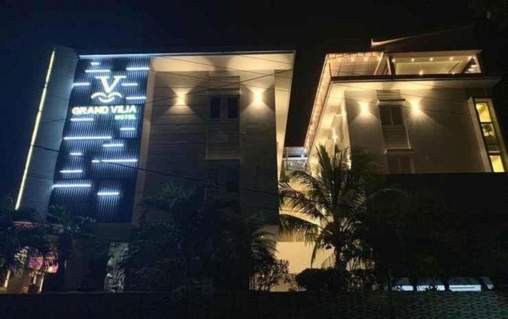 Grand Vilia Hotel Langgur Exterior photo