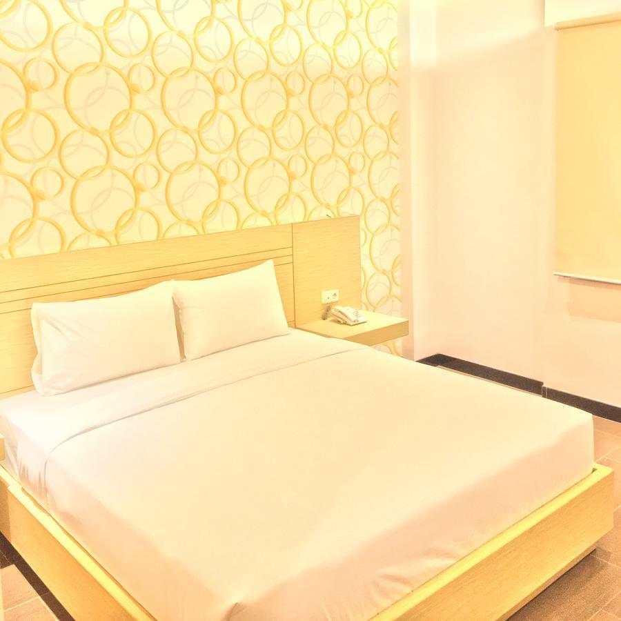 Grand Vilia Hotel Langgur Exterior photo