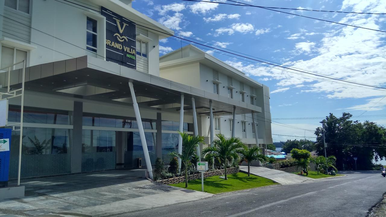 Grand Vilia Hotel Langgur Exterior photo