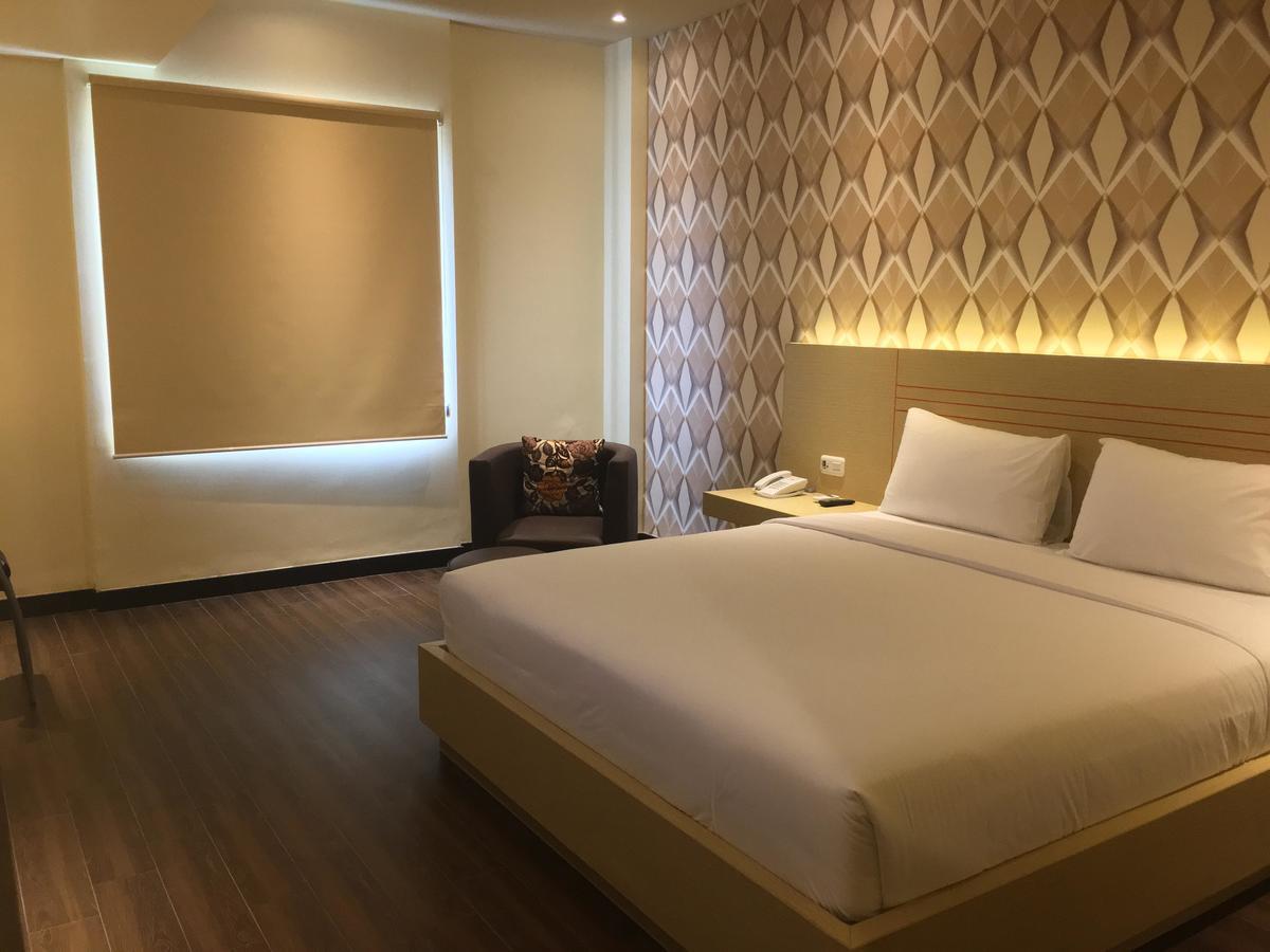 Grand Vilia Hotel Langgur Exterior photo