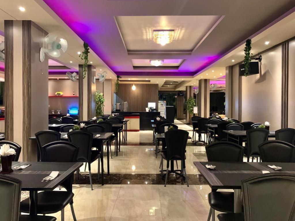 Grand Vilia Hotel Langgur Exterior photo